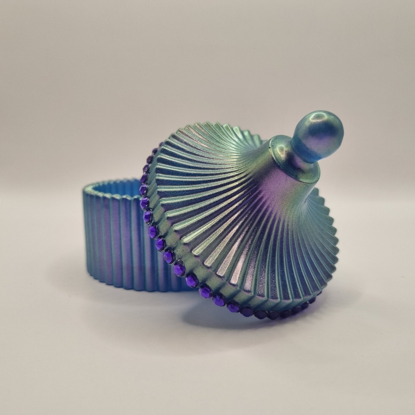 Round Fluted Trinket Pot in Violet Chameleon